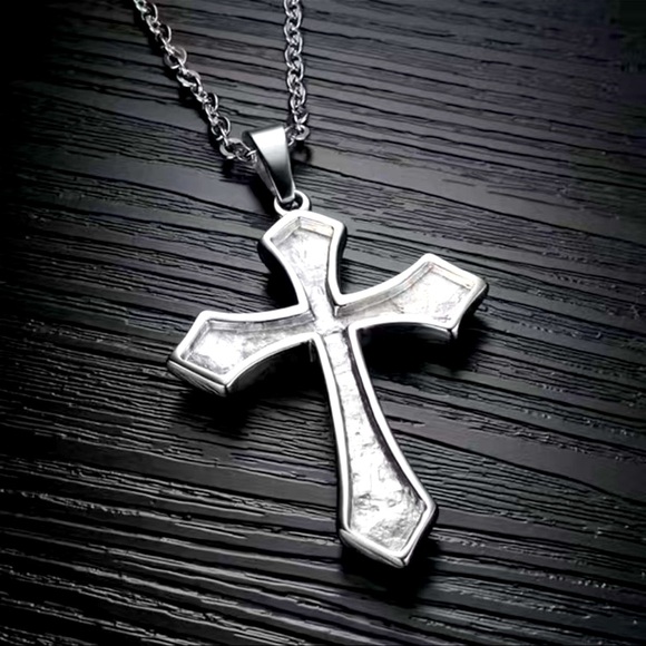 NWT✝️ 20” MEN’S/UNISEX BLACK/SILVER STAINLESS STEEL CROSS PENDANT CHAIN NECKLACE - Picture 5 of 7